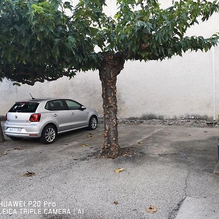 Le Pandora, Proche Tour Magne, Parking Et Terrasse Apartment Nîmes Exterior foto